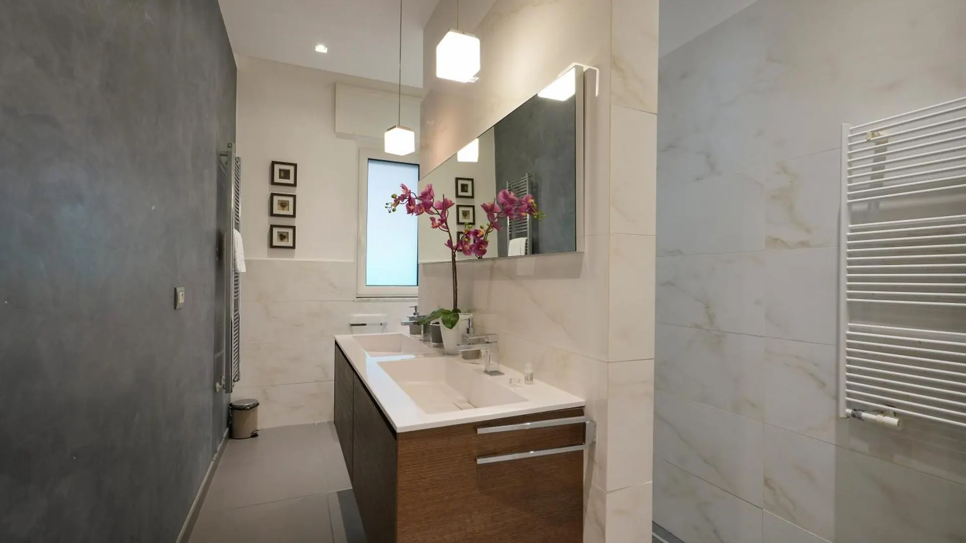 Gli Aquiloni Apartment - Steps From The Station Bari