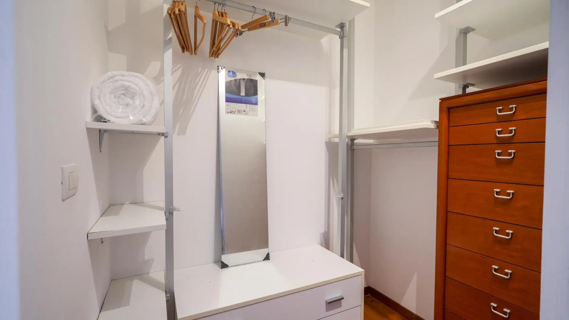 Gli Aquiloni Apartment - Steps From The Station Bari Italy